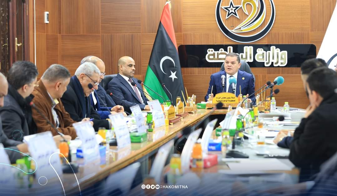 رئيس الوزراء يلتقي رؤساء أندية الدوري الليبي