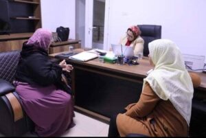 بحث ملف مرضى العقم وسبل تلقي العلاج برؤية واضحة ومعايير محددة