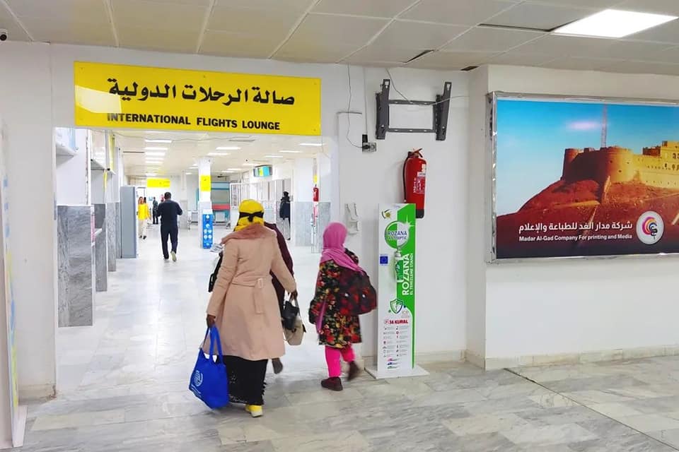 عودة 90 مهاجر مالي طواعية من مطار سبها إلى مطار باماكو