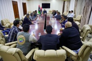 إدارة الإصحاح البيئي تناقش برامج التفتيش الصحي على الصيدليات
