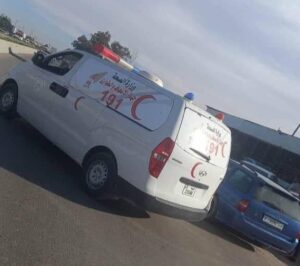 عاملين بمشروع للمياه بالخُمس
