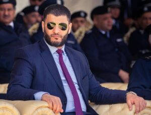 الطرابلسي يشارك في اجتماع مجلس الوزراء وينفي الأخبار المتداولة عن توقيفه بباريس