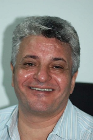 محمود البوسيفي والمانشيت الأخير في الصحافة الورقية