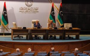 عاجل// 53 عضوًا بالمجلس الأعلى للدولة يصوتون بقبول التعديل الدستوري ال (13) في جلسة اليوم الخميس.