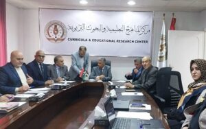 رئيس مركز المناهج يبحث نتائج العمل على مقرر التربية الوطنية 