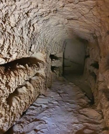 اكتشاف مقبرة رومانية قديمة بمنطقة ابوروية بمصراته