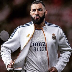 على خطى كريستيانو .. بنزيما بالدوري السعودي الصيف القادم