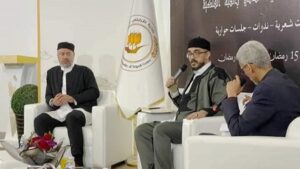 وزير الحكم المحلي يتحدث مع النخب الثقافية عن نقل اختصاص الثقافة للبلديات