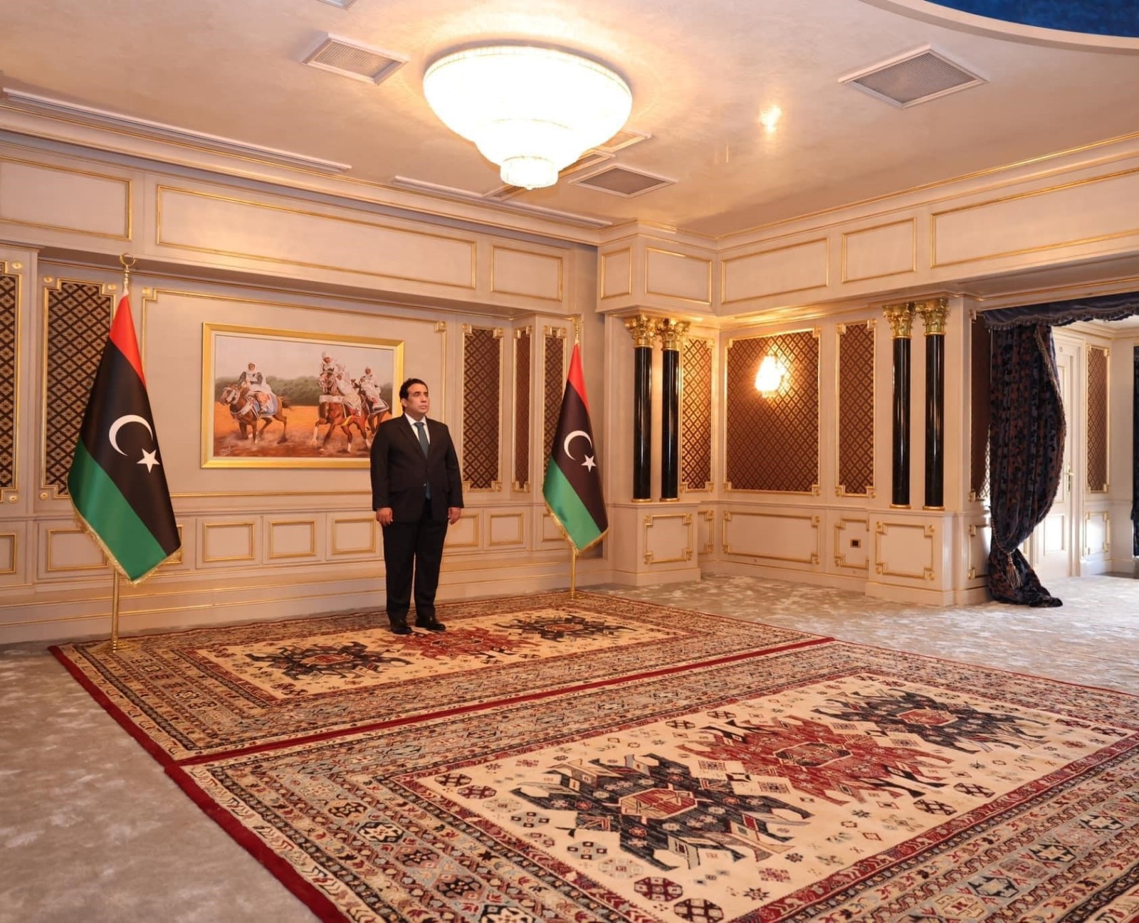المنفي يتسلم أوراق اعتماد ستة سفراء جُدد لدى ليبيا