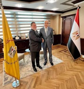 الكبير يبحث ملف التحويلات المصرفية للعمالة المصرية في ليبيا
