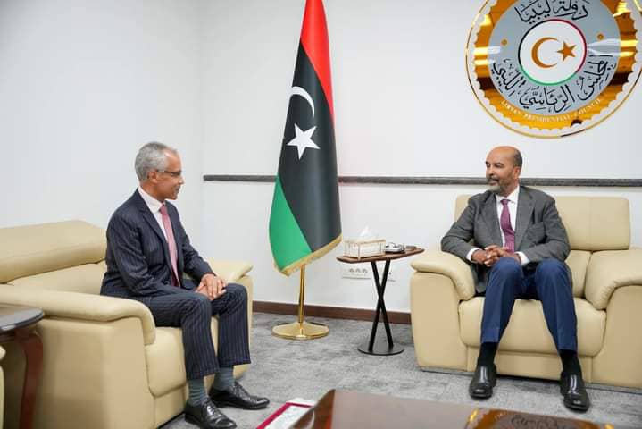 الكوني يناقش مع سفير فرنسا لدى ليبيا تطورات الأزمة السياسية في البلاد