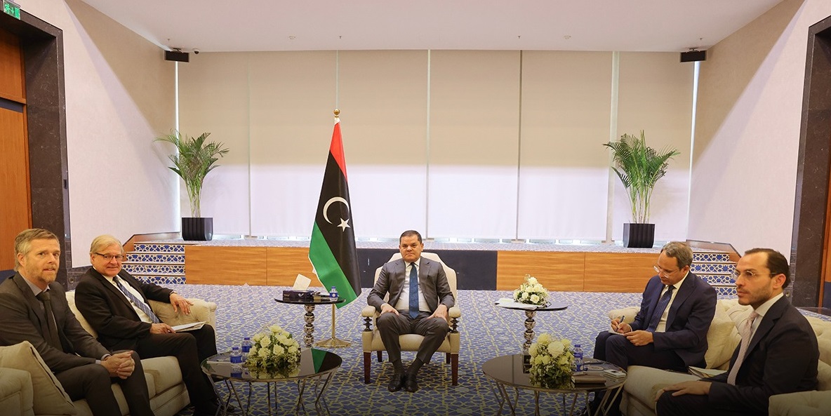 الدبيبة يبحث مع السفير الأمريكي لدى ليبيا ملف الانتخابات