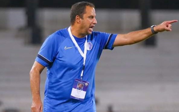 الهلال يجدد الإحتفاظ بالمدرب المصري محمد عودة