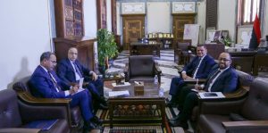 الدبيبة يلتقي محافظ المصرف المركزي لبحث الإنفاق الحكومي