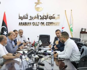 اجتماع بمقر بشركة الخليج العربي للنفط  لبحث استراتيجية زيادة الإنتاج