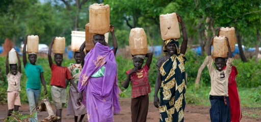 تقرير أممي: النساء والفتيات هن المسؤولات بصورة رئيسية عن جلب المياه لـ1.8 مليار شخص عالميا