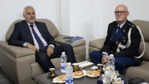 مصلحة الطيران المدني تبحث تدريب عناصرها بالمطارات الهولندية