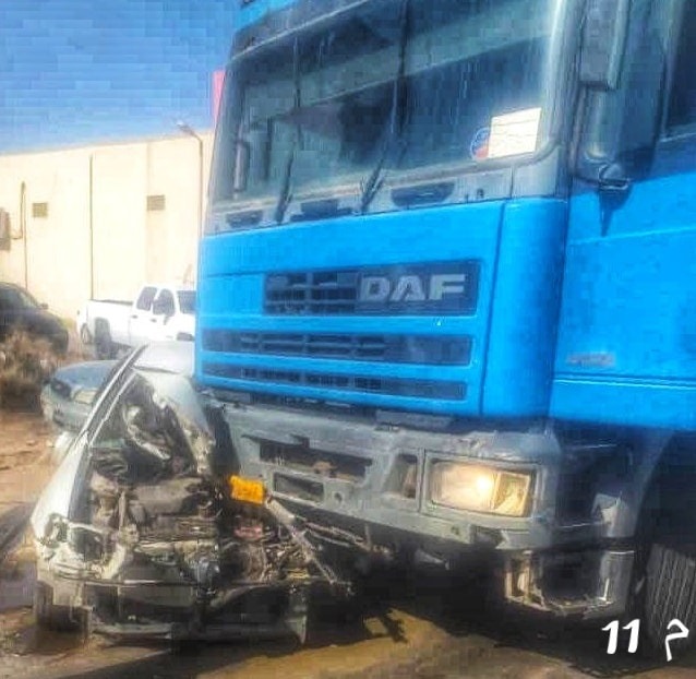 نجاة سائق سيارة من موت محقق إثر حادث مروع قرب طريق بينيا