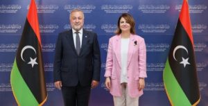 وزيرة الخارجية تبحث مع السفير التركي تسهيل إصدار التأشيرات للمواطنين