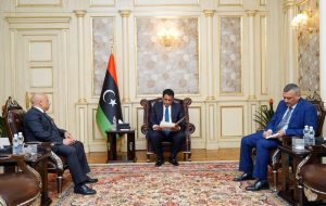 المنفي يتلقى دعوة من نظيره المصري لحضور قمة دول جوار السودان بالقاهرة