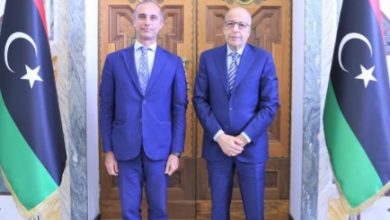 محافظ المصرف المركزي يلتقي السفير الإيطالي لبحث استمرار التعاون الإيجابي بين ليبيا وإيطاليا