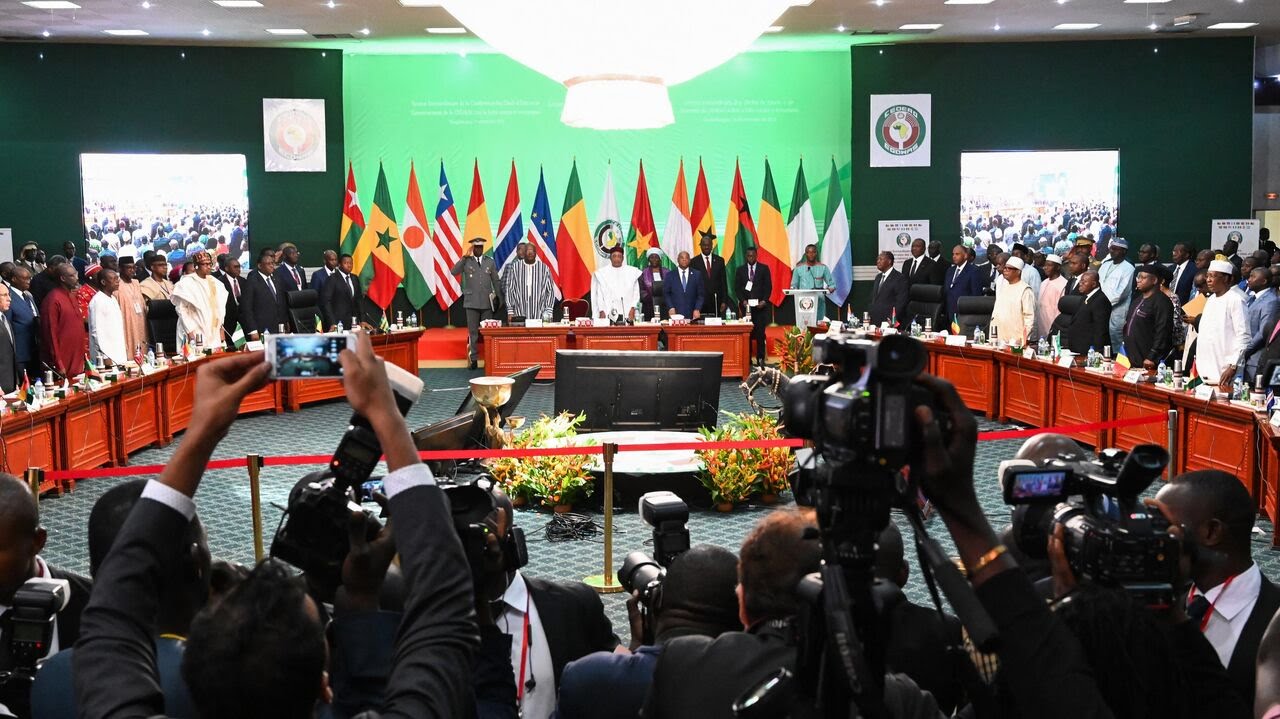 "تأجيل اجتماع رؤساء أركان "إيكواس" بشأن النيجر