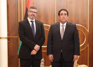 المنفي يستقبل سفير الاتحاد الأوروبي لدى ليبيا ويشيد بجهوده الفترة الماضية