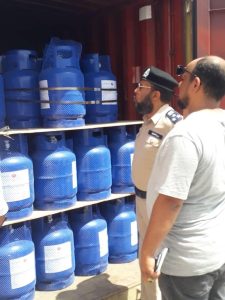 الأركان البحرية والإصحاح البيئي يبحثان التخلص من غازات ضارة بميناءي الخمس ومصراته