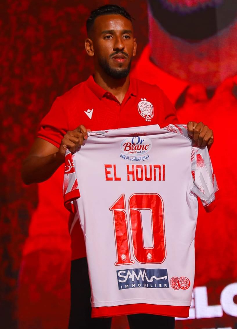 الوداد البيضاوي يقدم رسميا لاعبه الجديد حمدو الهوني قبل خوض أول مباراة رسمية مع الفريق الخميس المقبل