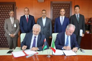 المواصلات توقع مذكرة تفاهم لتطوير الطيران المدني مع نظيرتها الايطالية