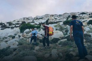 انتشال 3 جثامين وأشلاء لضحايا الفيضانات من شرق درنة