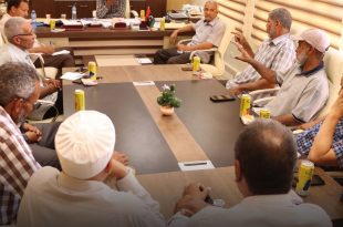بلدي غدامس يناقش ظهور آفات بمزارع النخيل