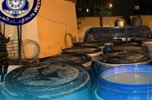 ضبط 28 برميل خمور باجدابيا