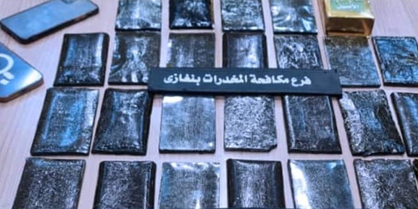 القبض على إثنين من أخطر مروّجي المخدرات ببنغازي