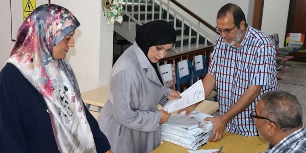 اللجنة المركزية بأبو سليم تُشرف على انطلاق امتحانات شهادة التعليم الأساسي والديني
