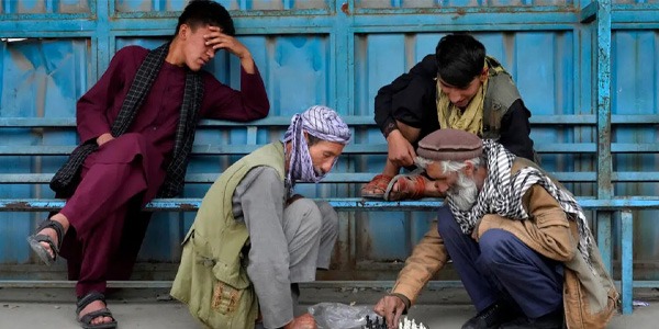 طالبان تحظر لعبة الشطرنج في أفغانستان لأسباب غريبة