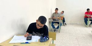 عدسة الصباح تتابع انطلاق امتحانات النقل بمراقبة تعليم غدامس بمشاركة 1800 طالب وطالبة
