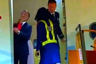 "ماكرون" يُقرُّ بصفعة زوجته له ويعتبرها "مزاج بين زوجين"