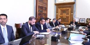 محافظ المركزي يجتمع بمدراء المصارف لبحث تخفيض عمولة الدفع الإلكتروني