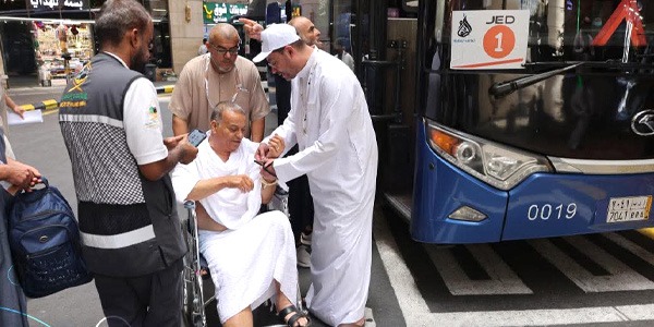 وصول الفوج الثالث من حجاج المنطقة الوسطى "أ" الأراضي المقدسة