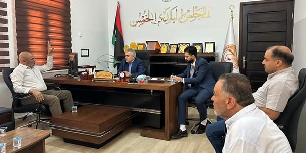 معالجة اوضاع مرسى الصيادين بالخمس