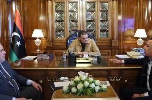 رئيس الوزراء يتابع أوضاع بلديات الجبل الغربي
