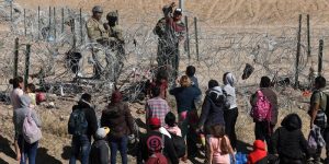 وزير الداخلية الفنزويلي يتهم الولايات المتحدة باختطاف أطفال المهاجرين