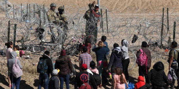 وزير الداخلية الفنزويلي يتهم الولايات المتحدة باختطاف أطفال المهاجرين