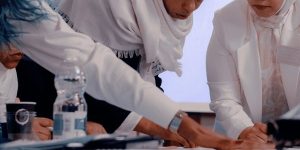في يوم العمال العالمي تقرير يكشف: التمثيل المحدود للمرأة الليبية في المناصب القيادية