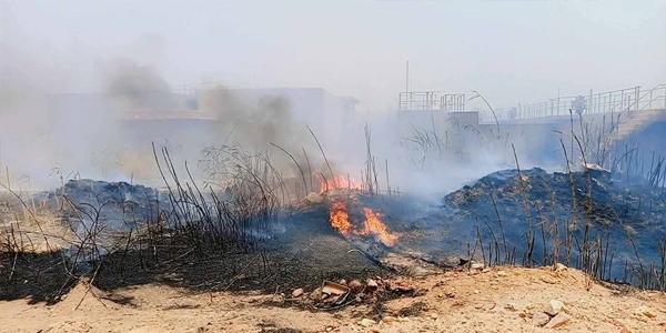 حريق في محطة معالجة الصرف الصحي التنقية بسبها