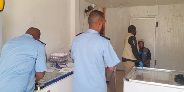 ضبط مخالفات صحية خلال جولة تفتيشية على محال بيع اللحوم والحلويات في وادي الحياة