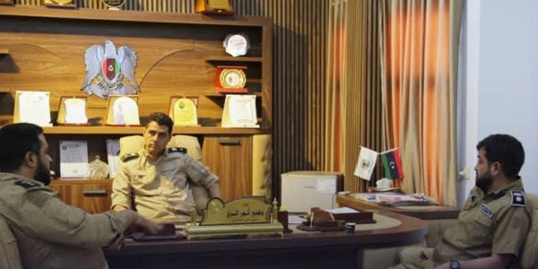 مديرية أمن الشاطئ تبحث سبل التعاون مع جهاز مكافحة الهجرة غير الشرعية