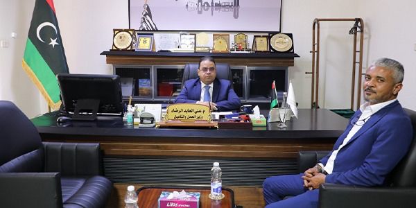  وزير العمل يبحث تنظيم سوق العمل وإطلاق حملات تفتيشية