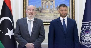 وزير الداخلية يستقبل سفير المملكة المتحدة لتعزيز التعاون الأمني